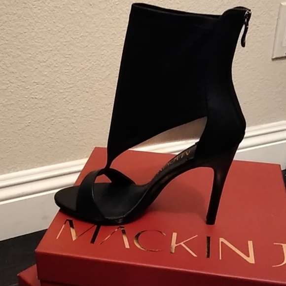 SOLD 💖Sexy Heels by Mackin J - Picture 4 of 7